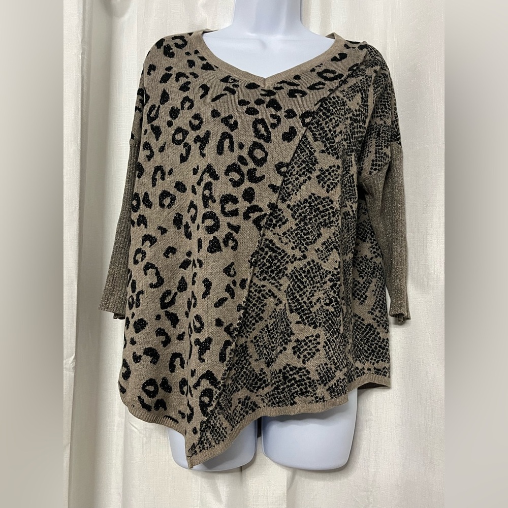 Democracy Women’s Taupe & Black Asymmetrical Animal Print Sweater Size X-Small
